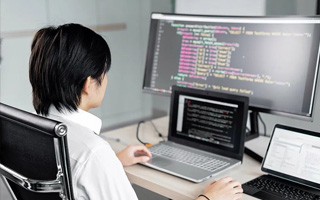 黄石 ,php声明和调用变量的符号是什么？